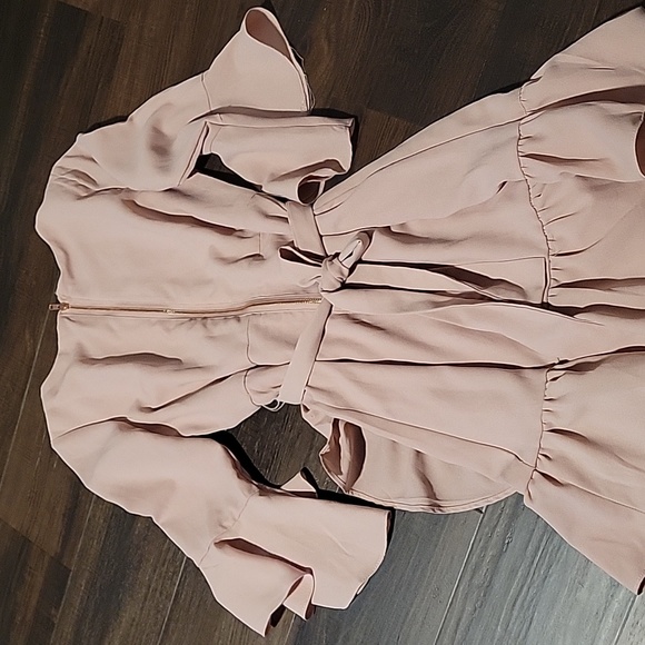 Gianni Bini Ruffle Sleeve Faux Wrap Dress - Picture 4 of 5